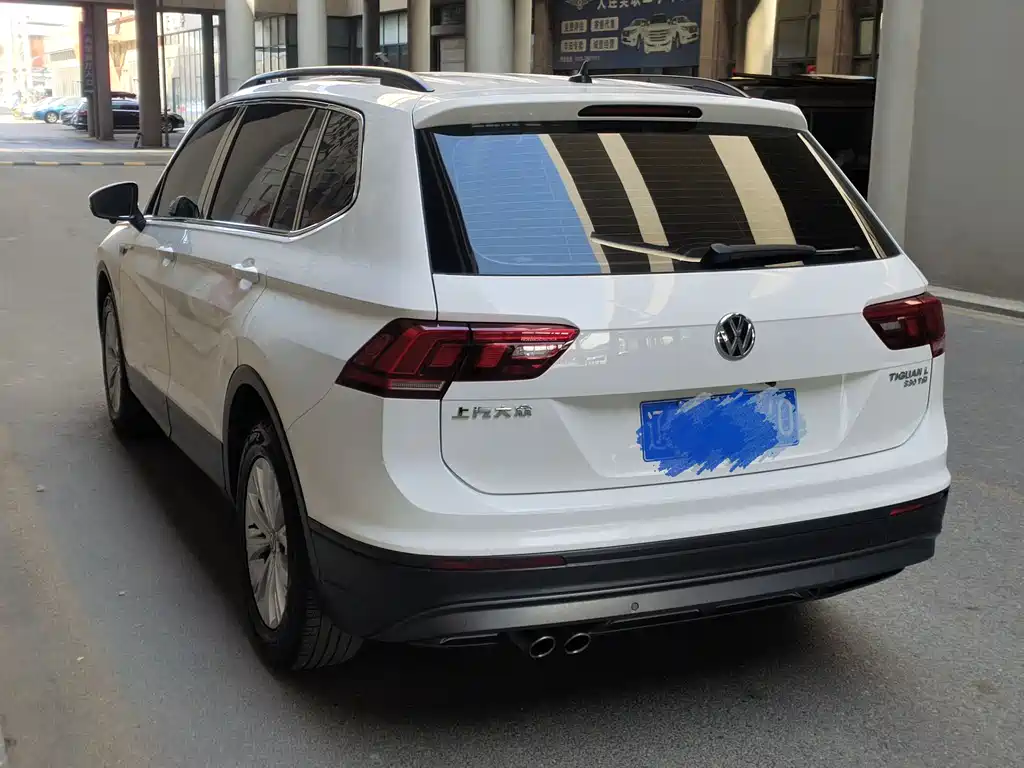 Volkswagen Tiguan L 2017 — фото 4