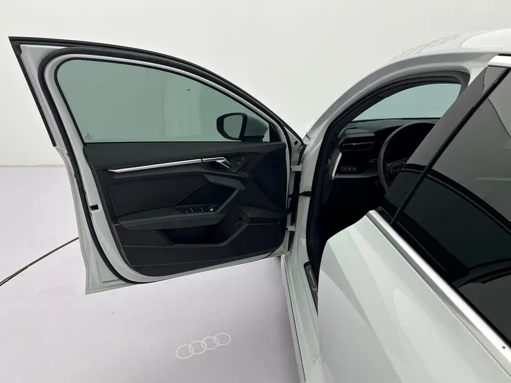 Audi A3 2022 — фото 22