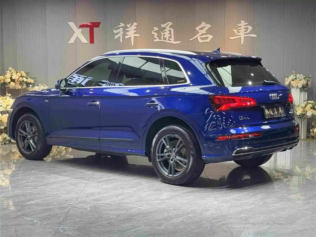 Audi Q5L 2019 — фото 16