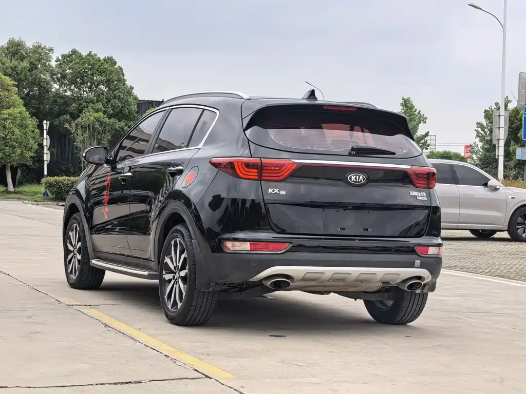 Kia KX5 2017 — фото 9