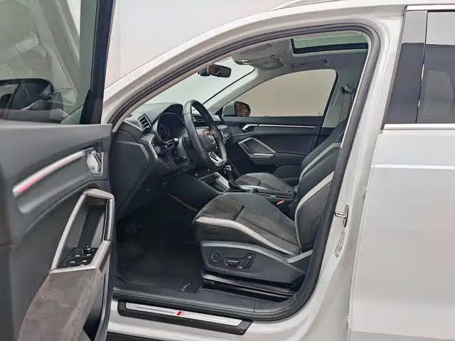 Audi Q3 2020 — фото 13