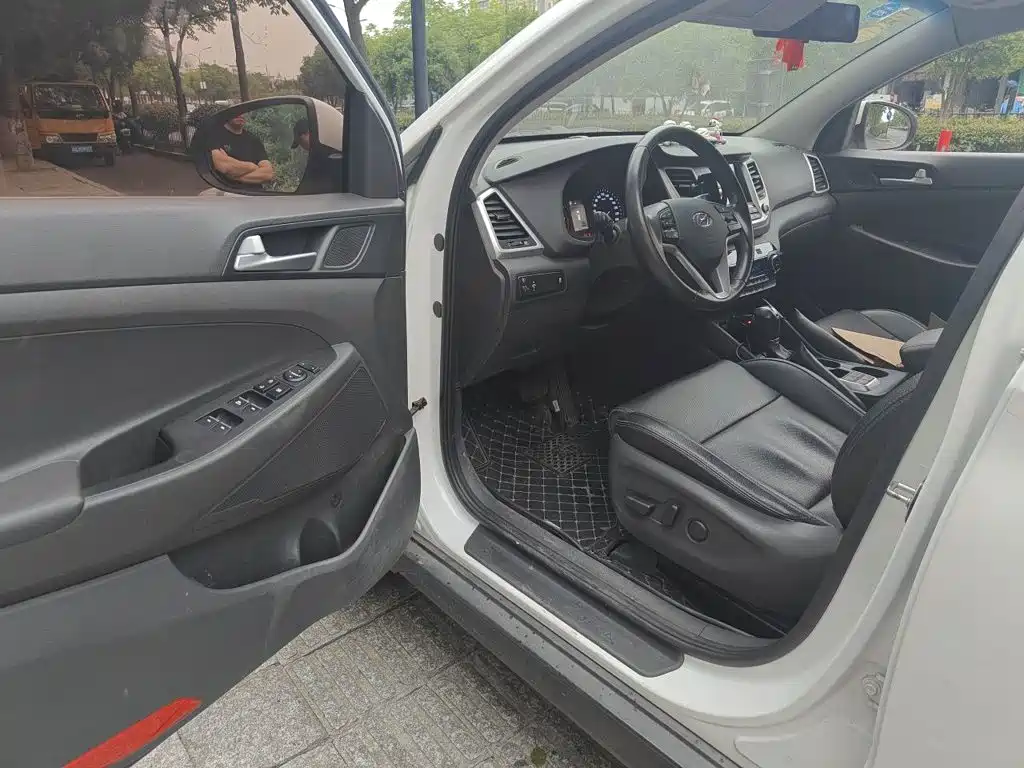 Hyundai Tucson 2018 — фото 14