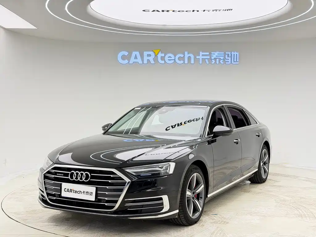 Audi A8 2019 — фото 1