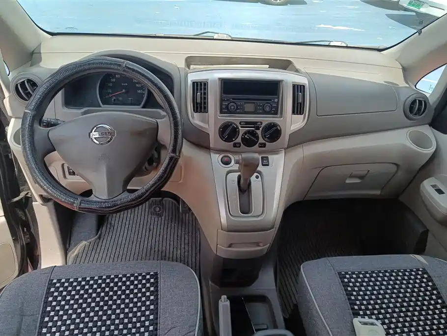 Nissan NV200 2014 — фото 12