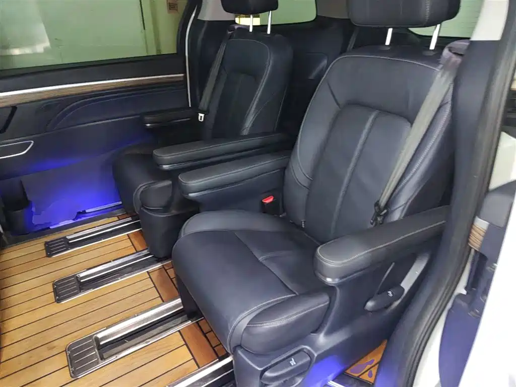 GAC Motor Trumpchi M8 2023 — фото 17