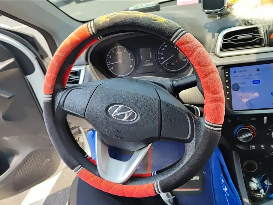Hyundai Verna 2018 — фото 15