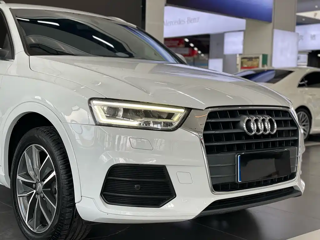 Audi Q3 2019 — фото 4