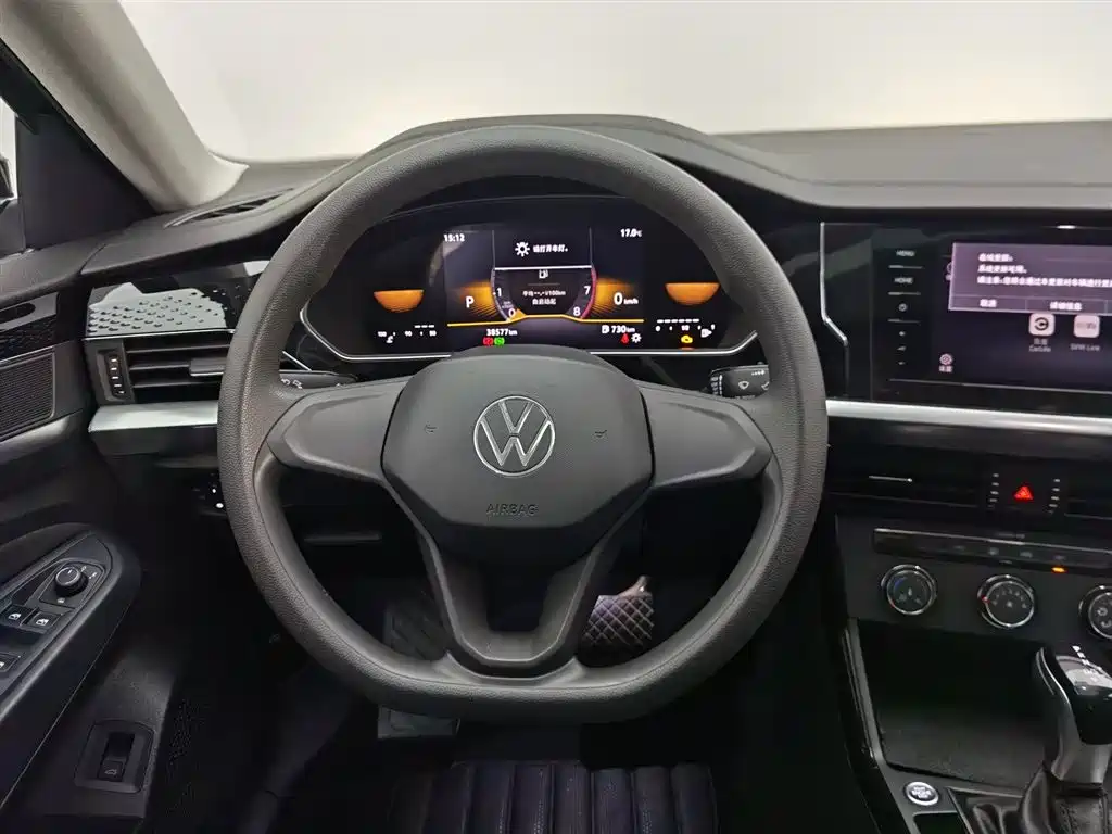 Volkswagen Passat 2023 — фото 11