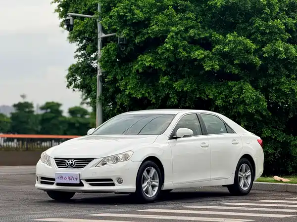 Toyota Reiz 2013