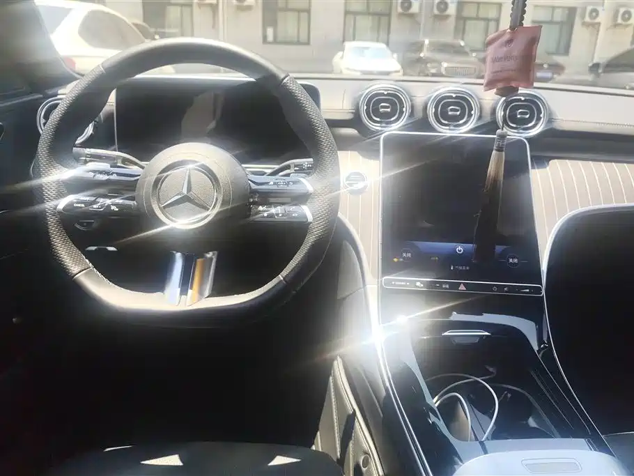 Mercedes-Benz C-Class 2023 — фото 11