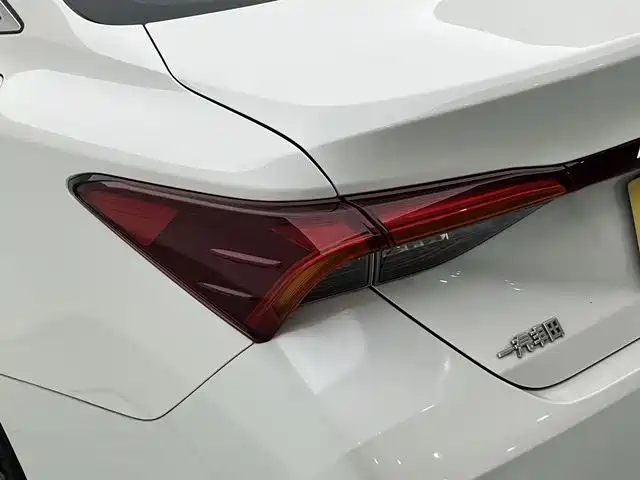 Toyota Avalon 2021 — фото 10