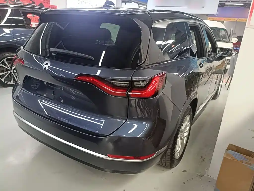 NIO ES8 2022