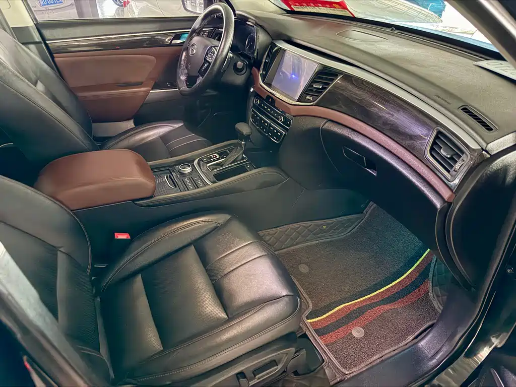 GAC Motor Trumpchi GS8 2019 — фото 13