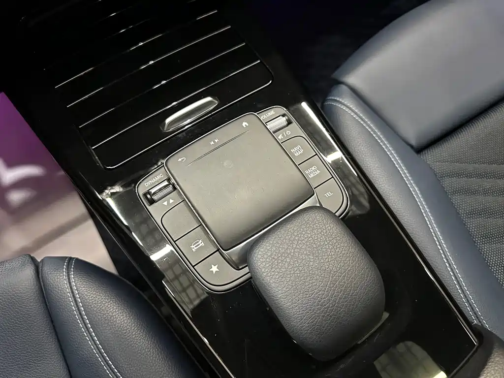 Mercedes-Benz A-Class 2022 — фото 14