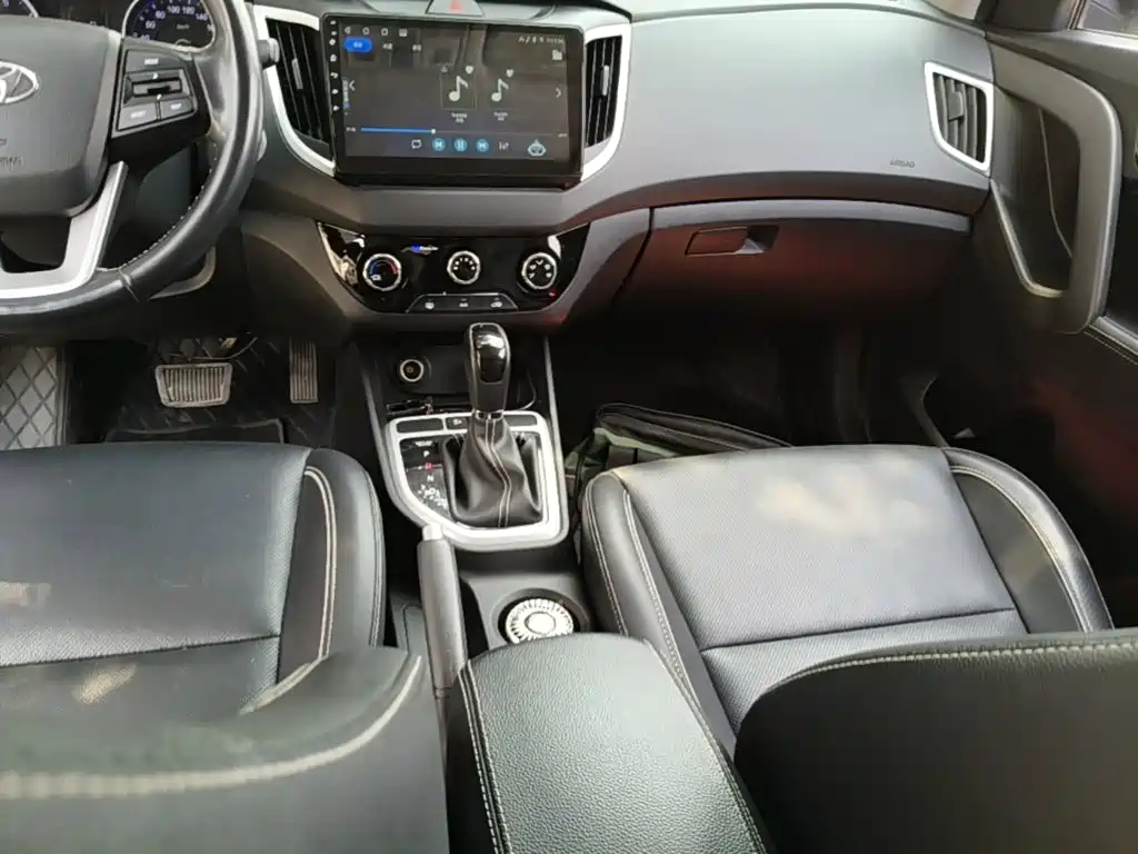 Hyundai ix25 2018 — фото 14