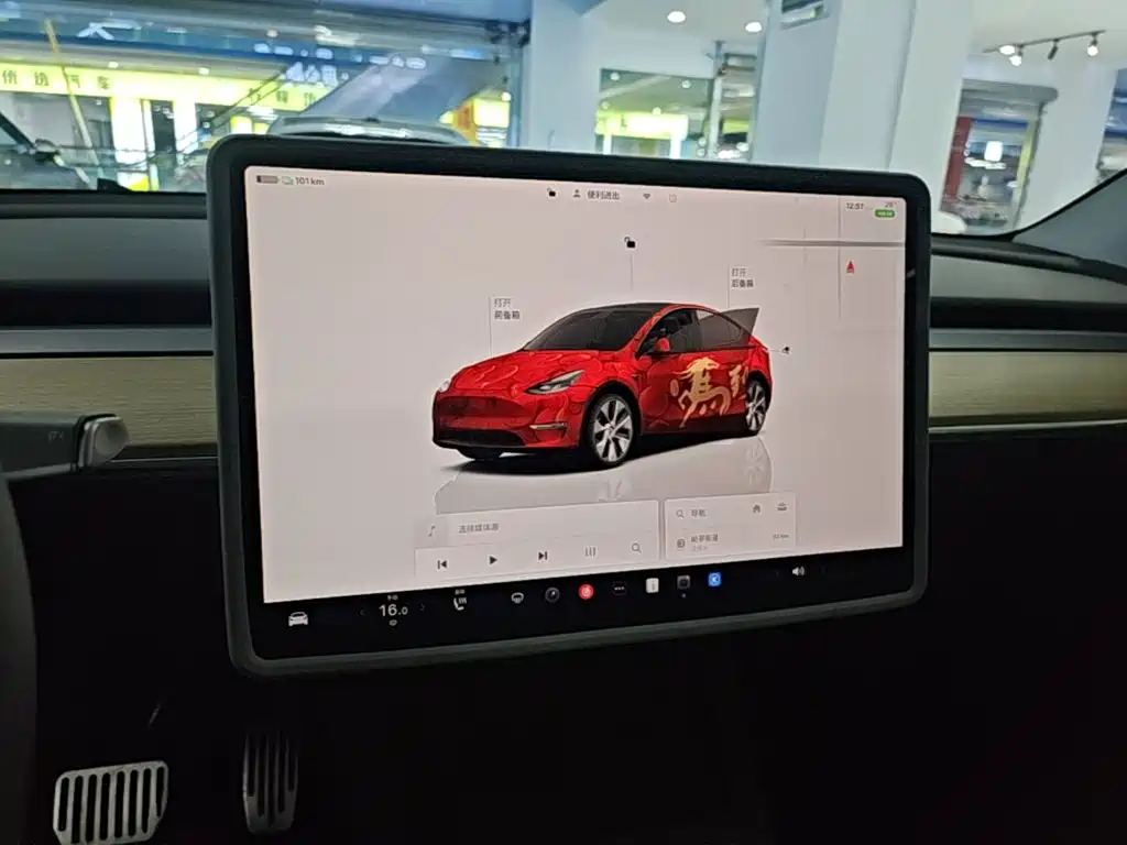 Tesla Model Y 2023 — фото 13