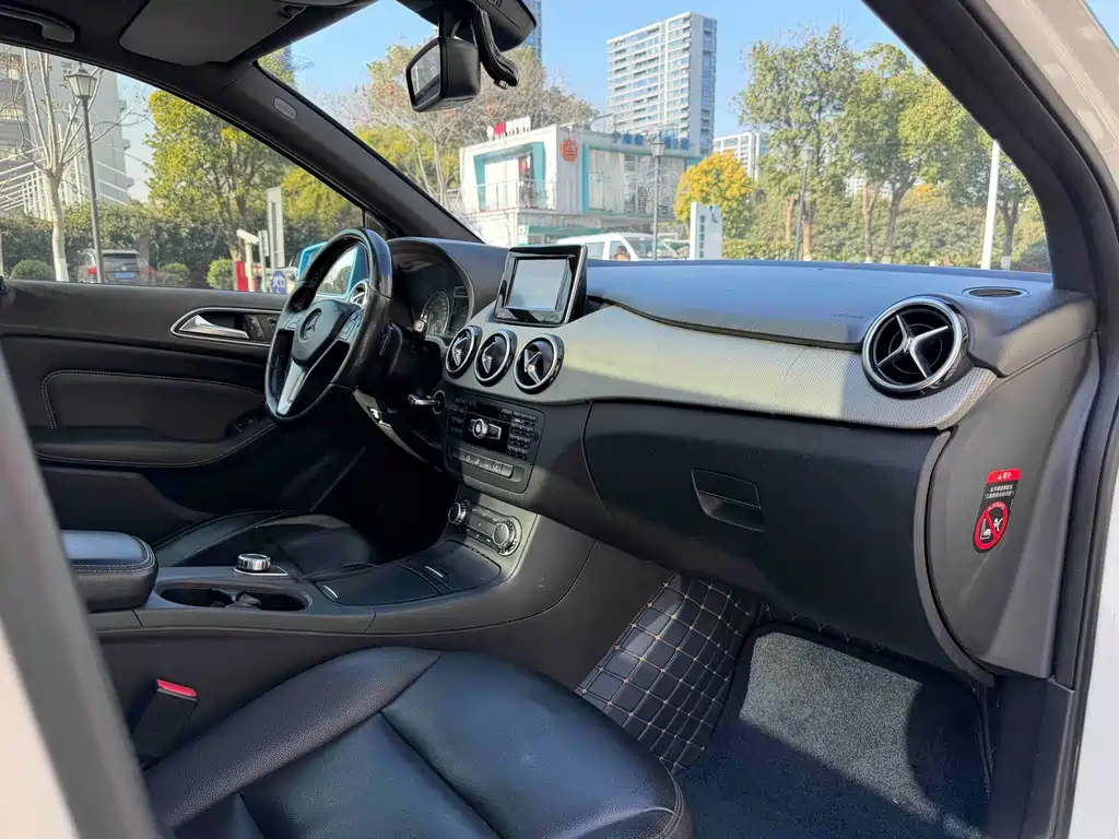 Mercedes-Benz B-Class 2014 — фото 11
