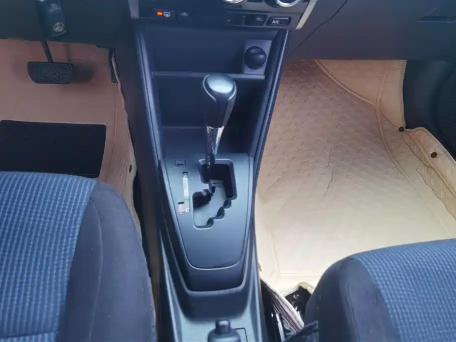 Toyota Yaris L 2018 — фото 16