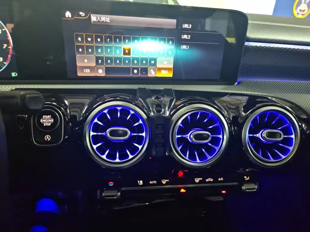 Mercedes-Benz A-Class 2020 — фото 13