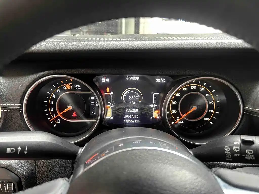 Jeep Wrangler 2019 — фото 11