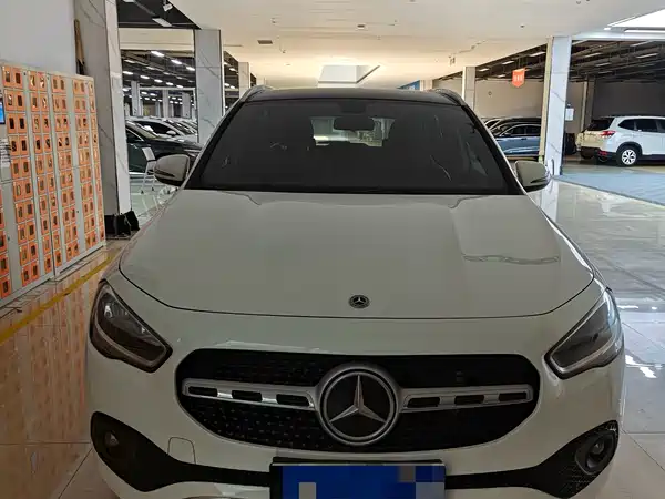 Mercedes-Benz GLA 2021
