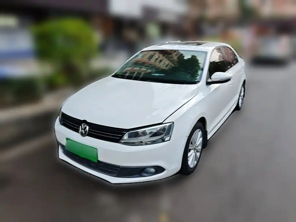 Volkswagen Sagitar 2015