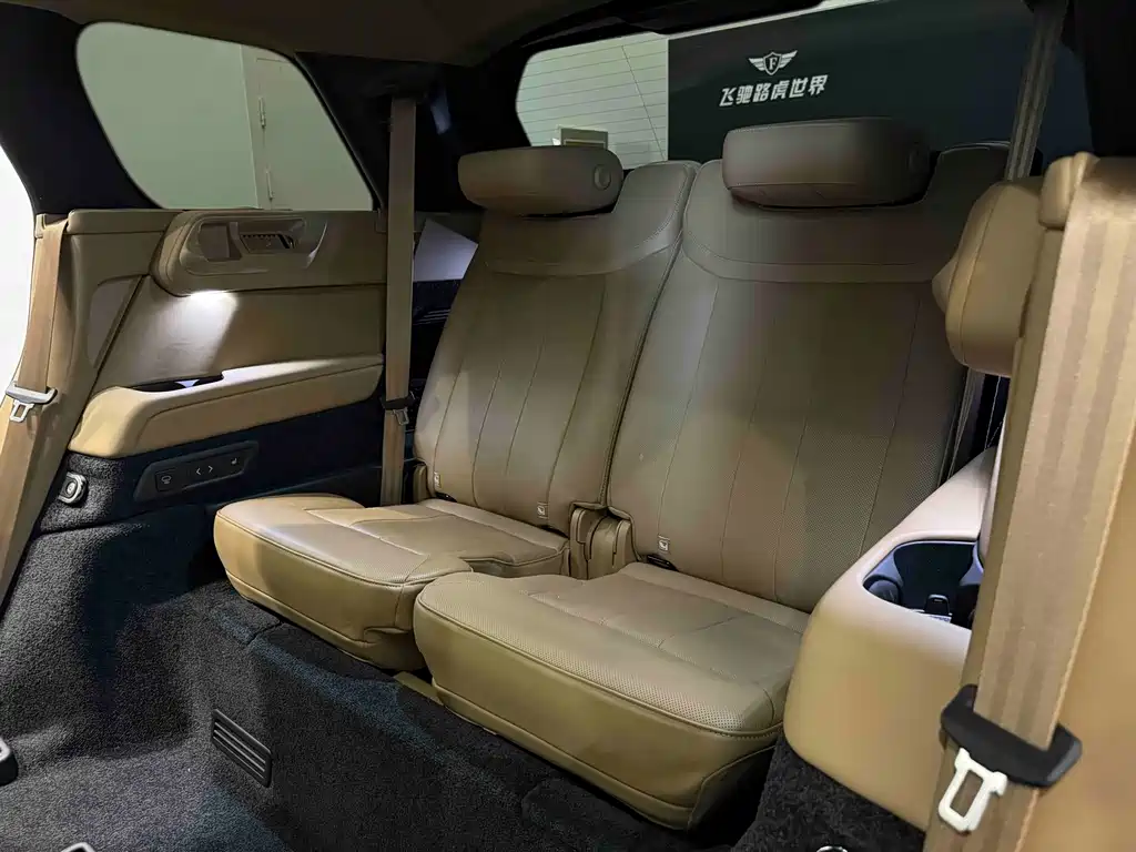 Land Rover Range Rover 2023 — фото 20