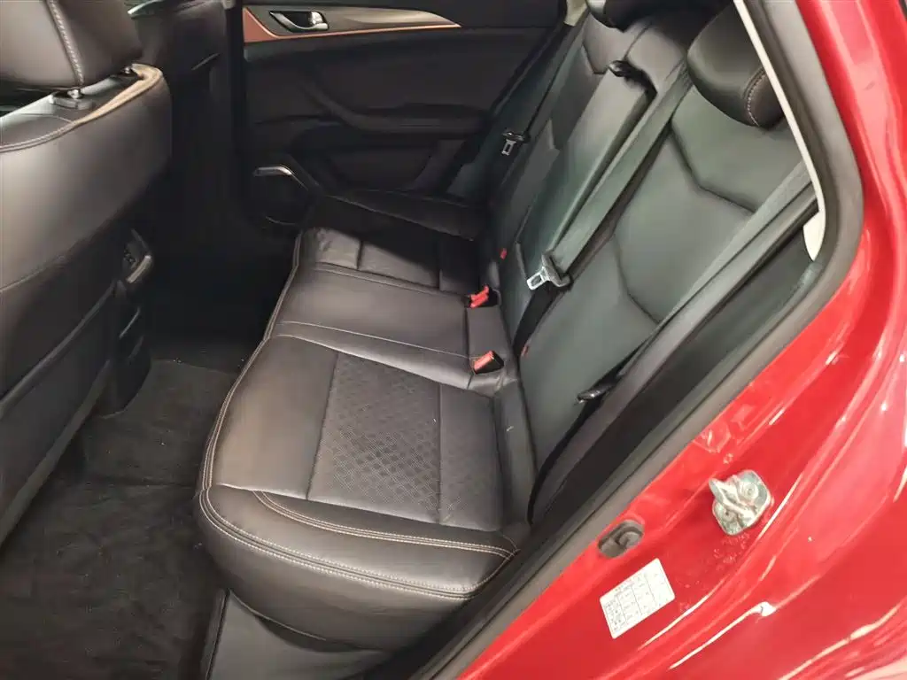 Changan Eado XT 2018 — фото 17