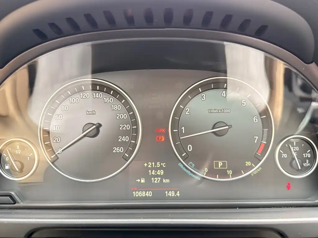 BMW 5 Series 2010 — фото 17