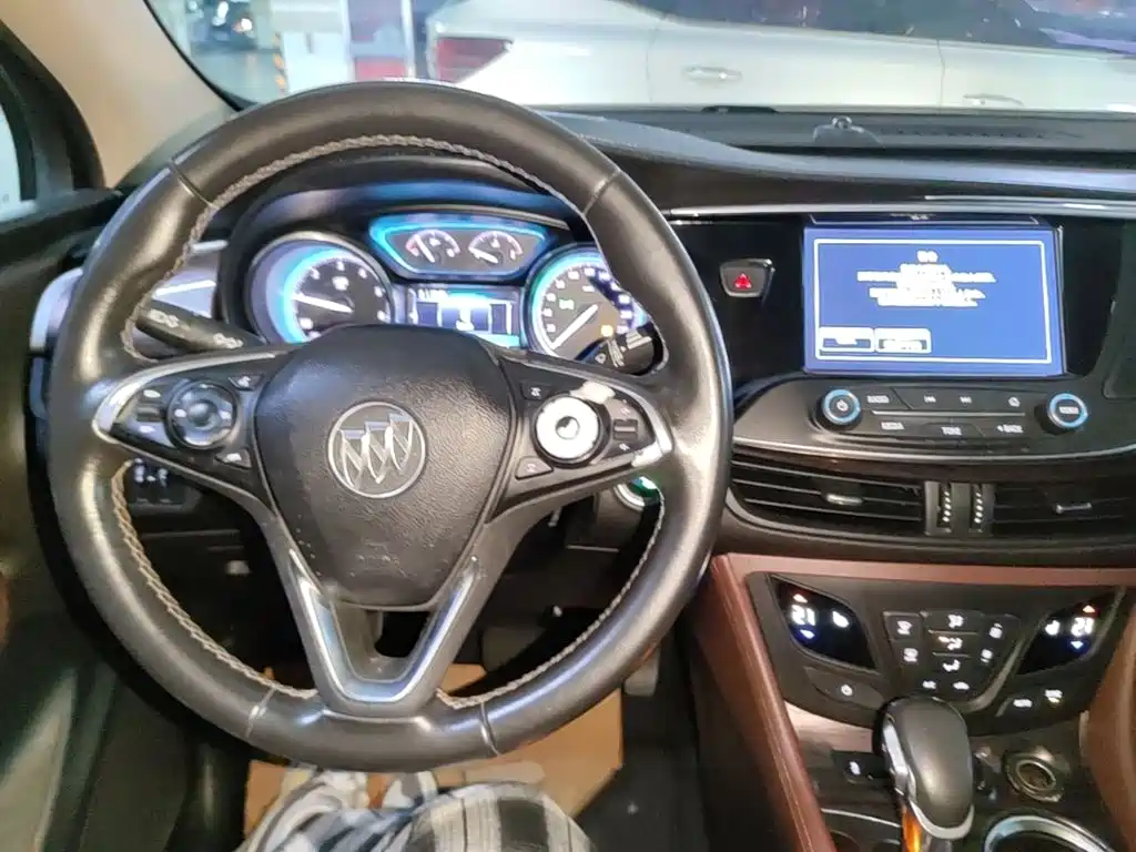 Buick Envision Plus 2016 — фото 10