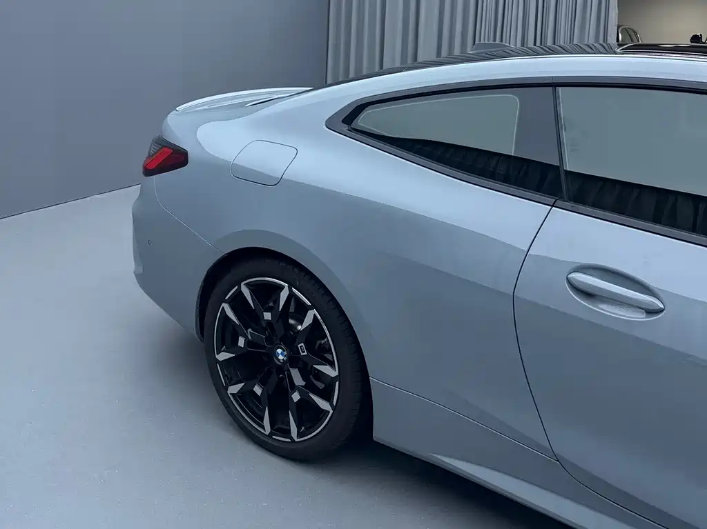 BMW 4 Series 2025 — фото 10