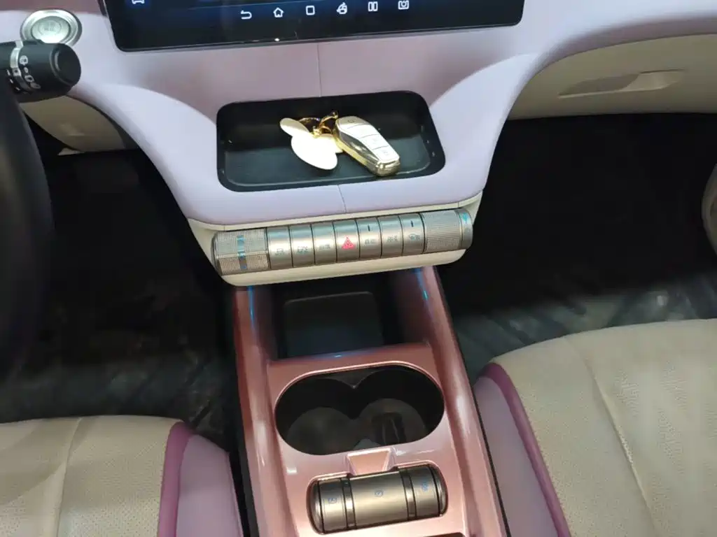 BYD Dolphin 2024 — фото 14