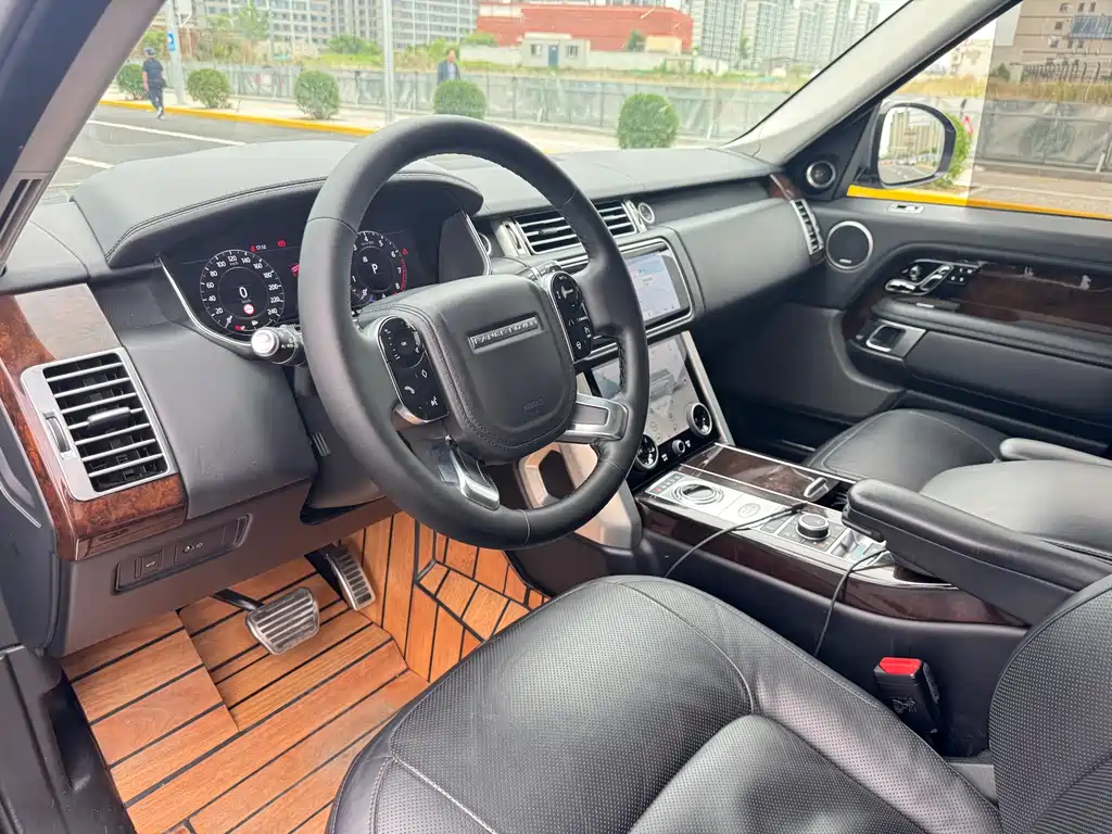 Land Rover Range Rover 2020 — фото 13