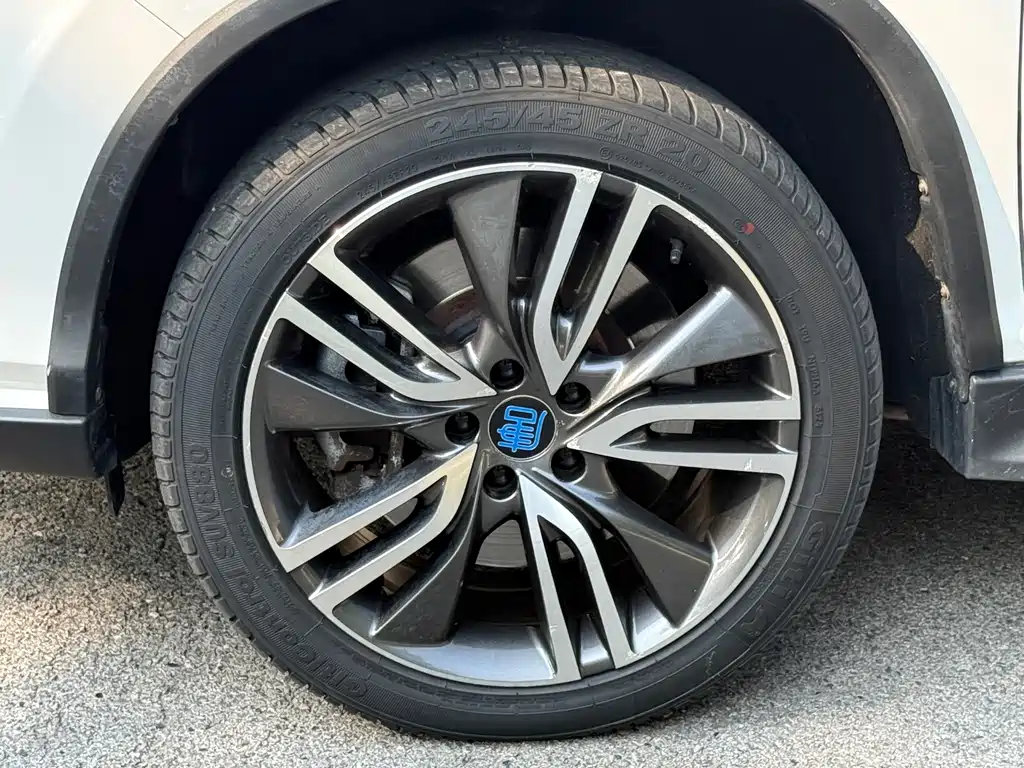 BYD Tang New Energy 2017