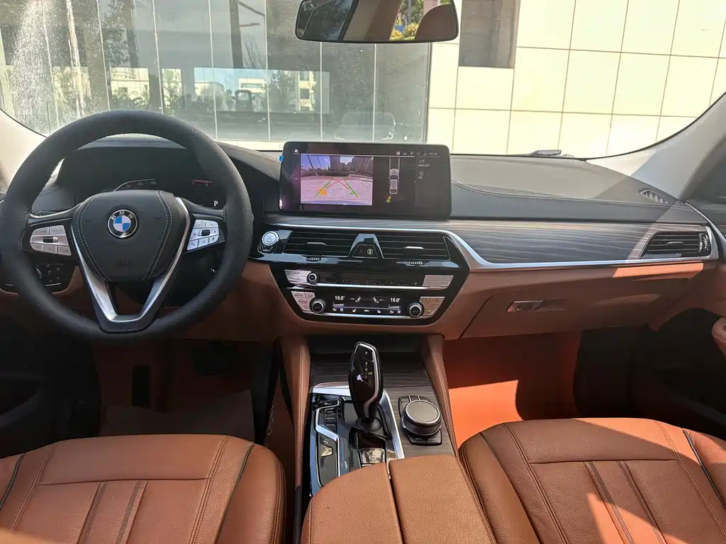 BMW 6 Series GT 2020 — фото 11