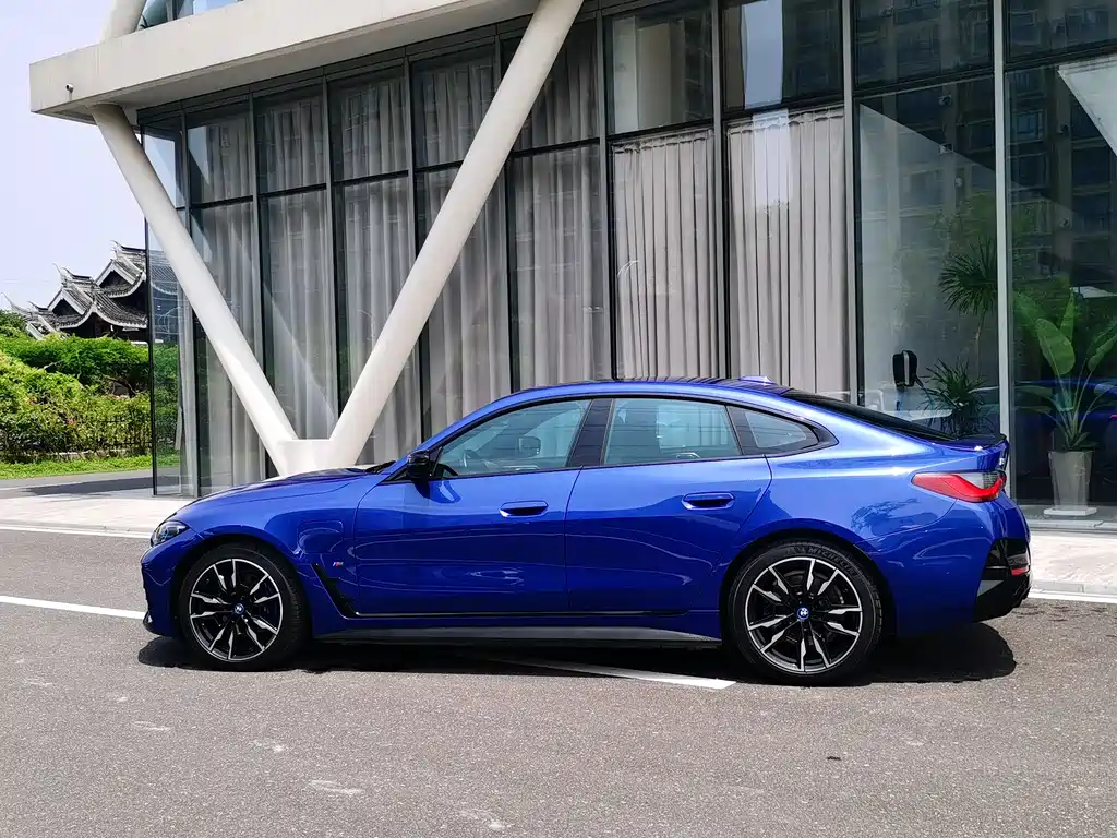 BMW i4 2024