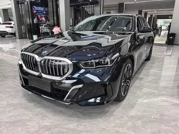 BMW 5 Series 2024