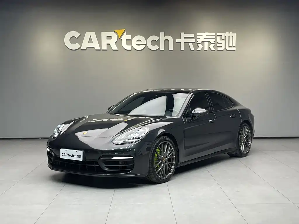Porsche Panamera 2023