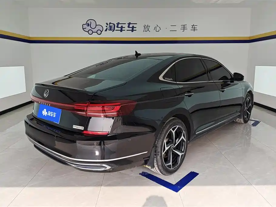 Volkswagen Passat 2023