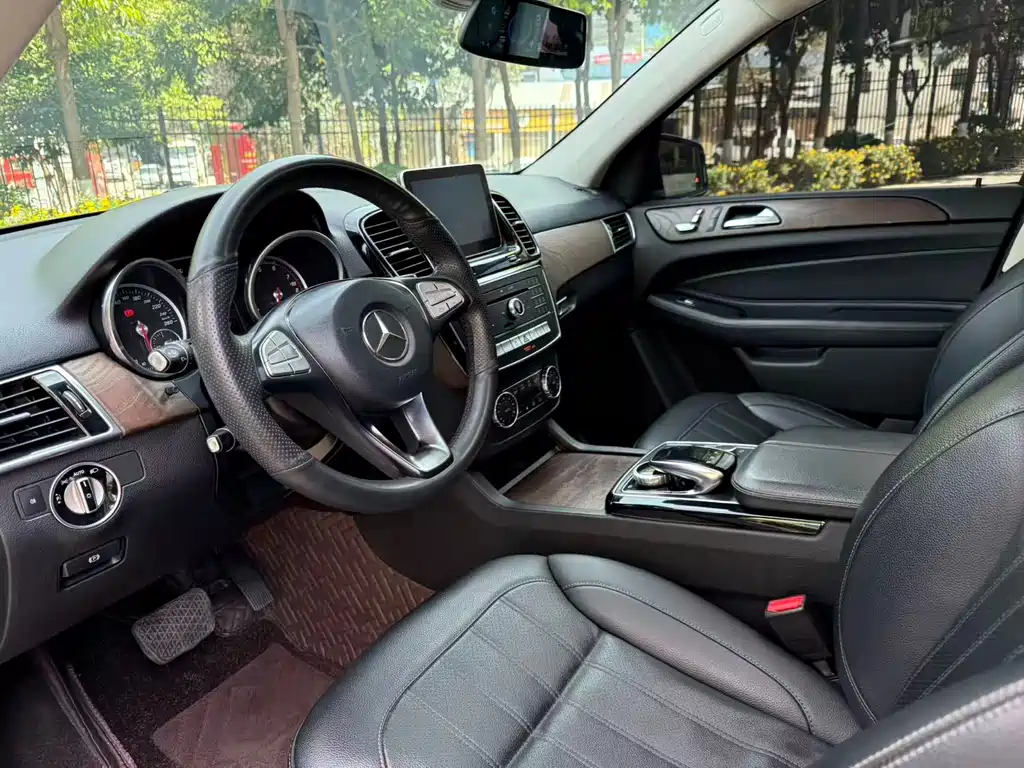 Mercedes-Benz GLE 2015 — фото 21