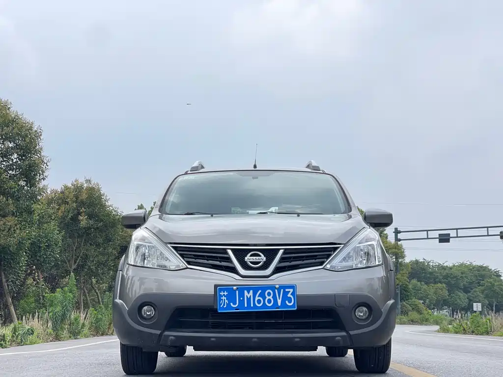 Nissan Livina 2013