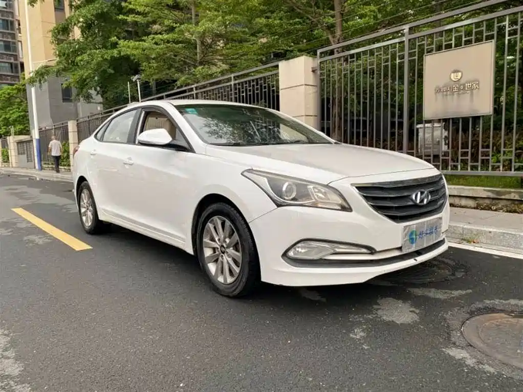 Hyundai Mistra 2014