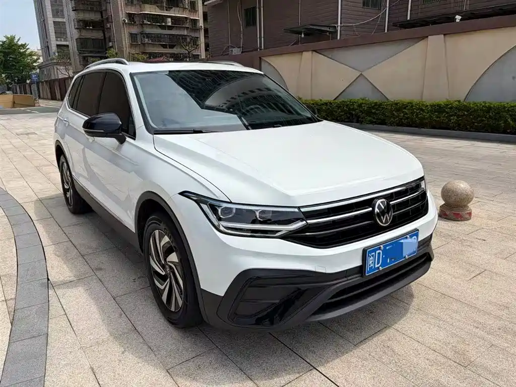 Volkswagen Tiguan L 2026 — фото 3