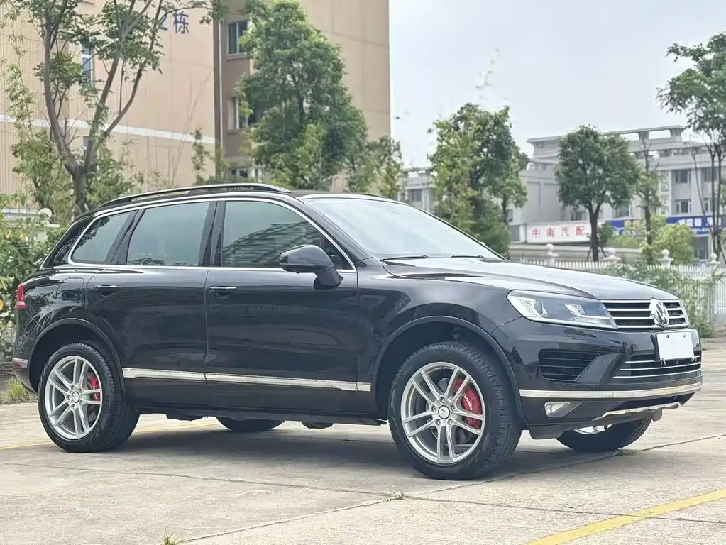 Volkswagen Touareg 2017 — фото 3