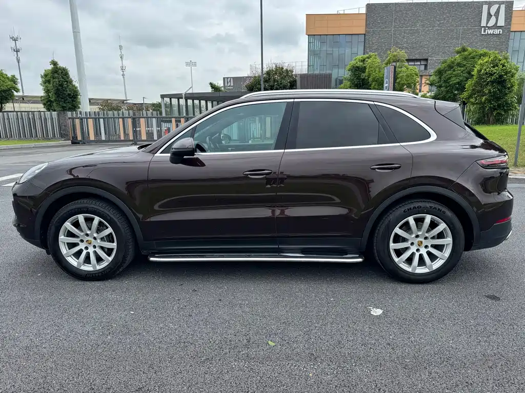 Porsche Cayenne 2019 — фото 3