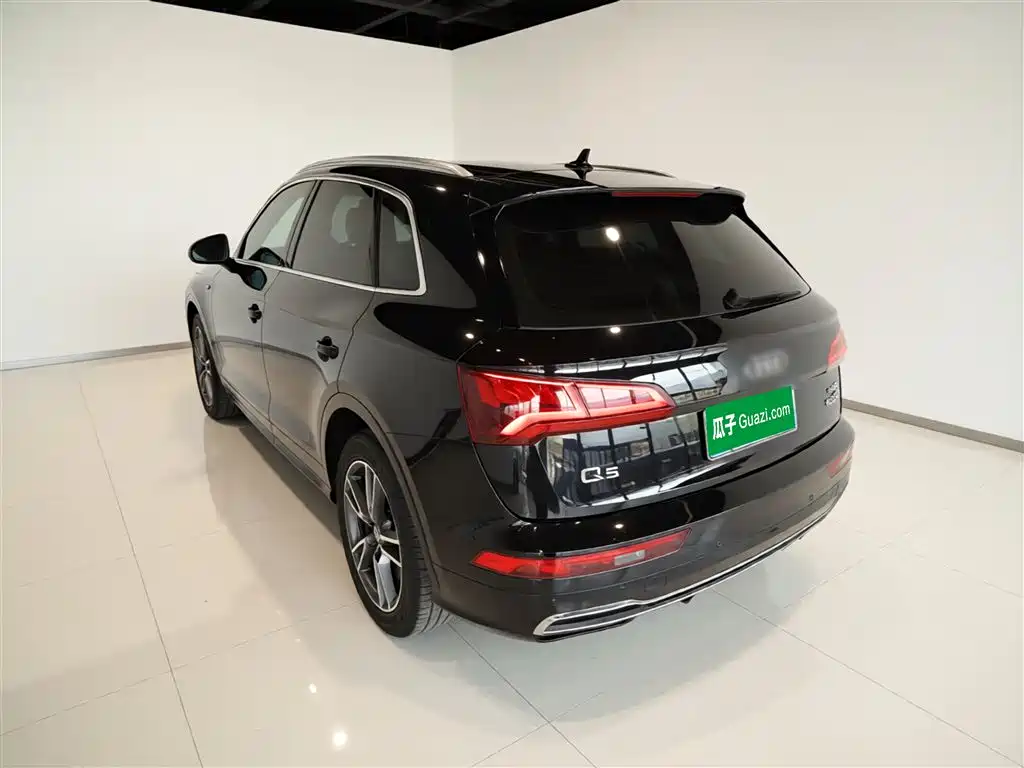 Audi Q5L 2019 — фото 5