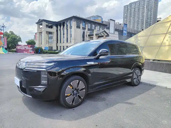Denza N8L 2025