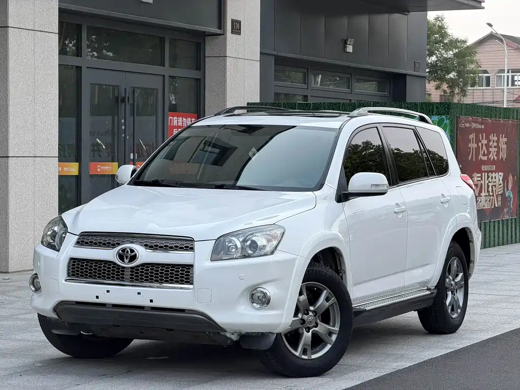 Toyota RAV4 2013