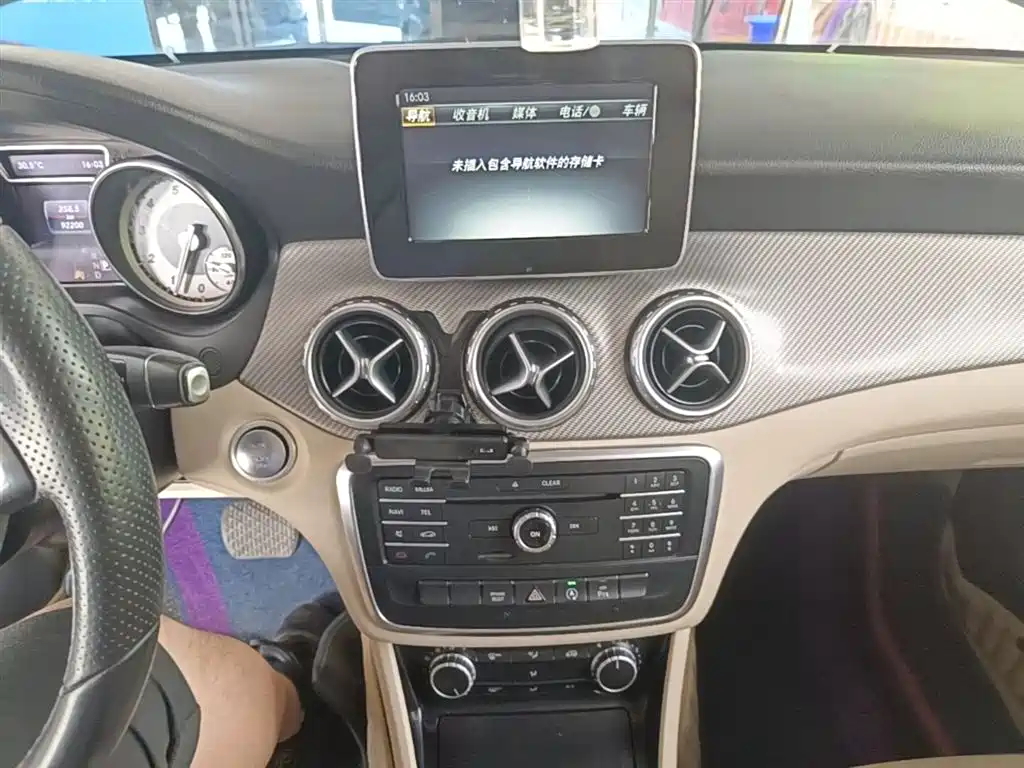 Mercedes-Benz GLA 2017 — фото 13
