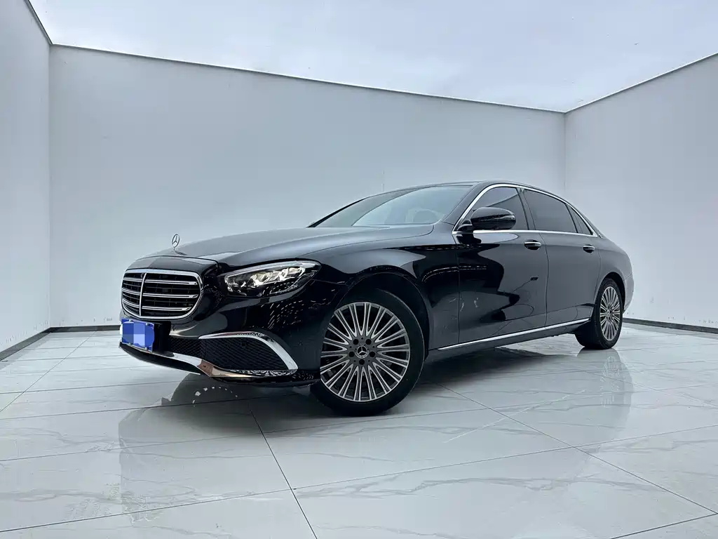Mercedes-Benz E-Class 2022 — фото 1